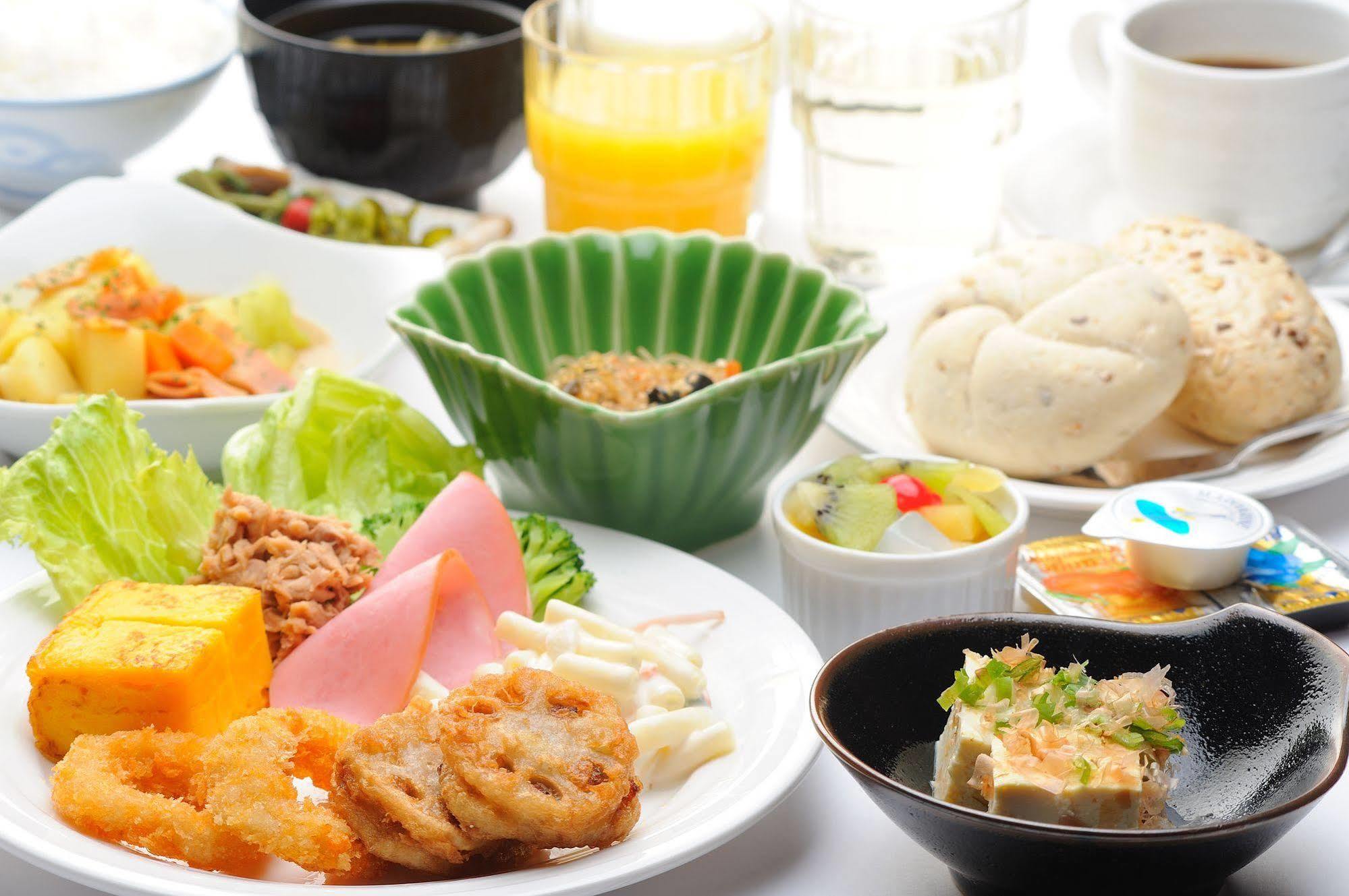 Hotel Route-Inn Nobeoka Ekimae Экстерьер фото